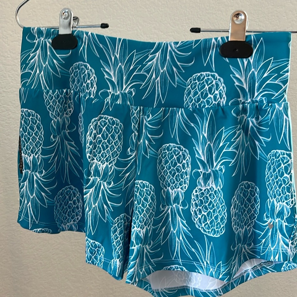 Love fitness apparel pineapple shorts